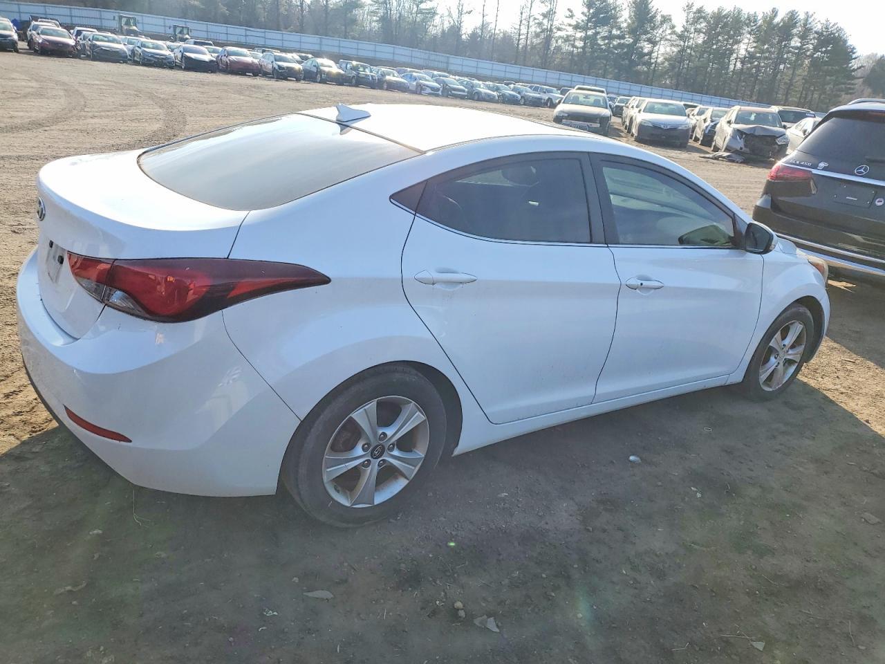 2016 HYUNDAI ELANTRA
