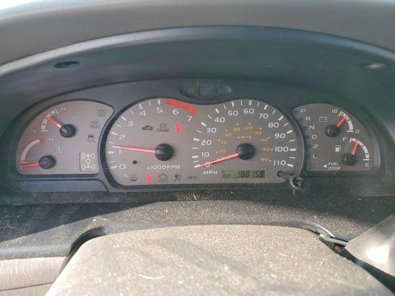 2002 TOYOTA Sequoia