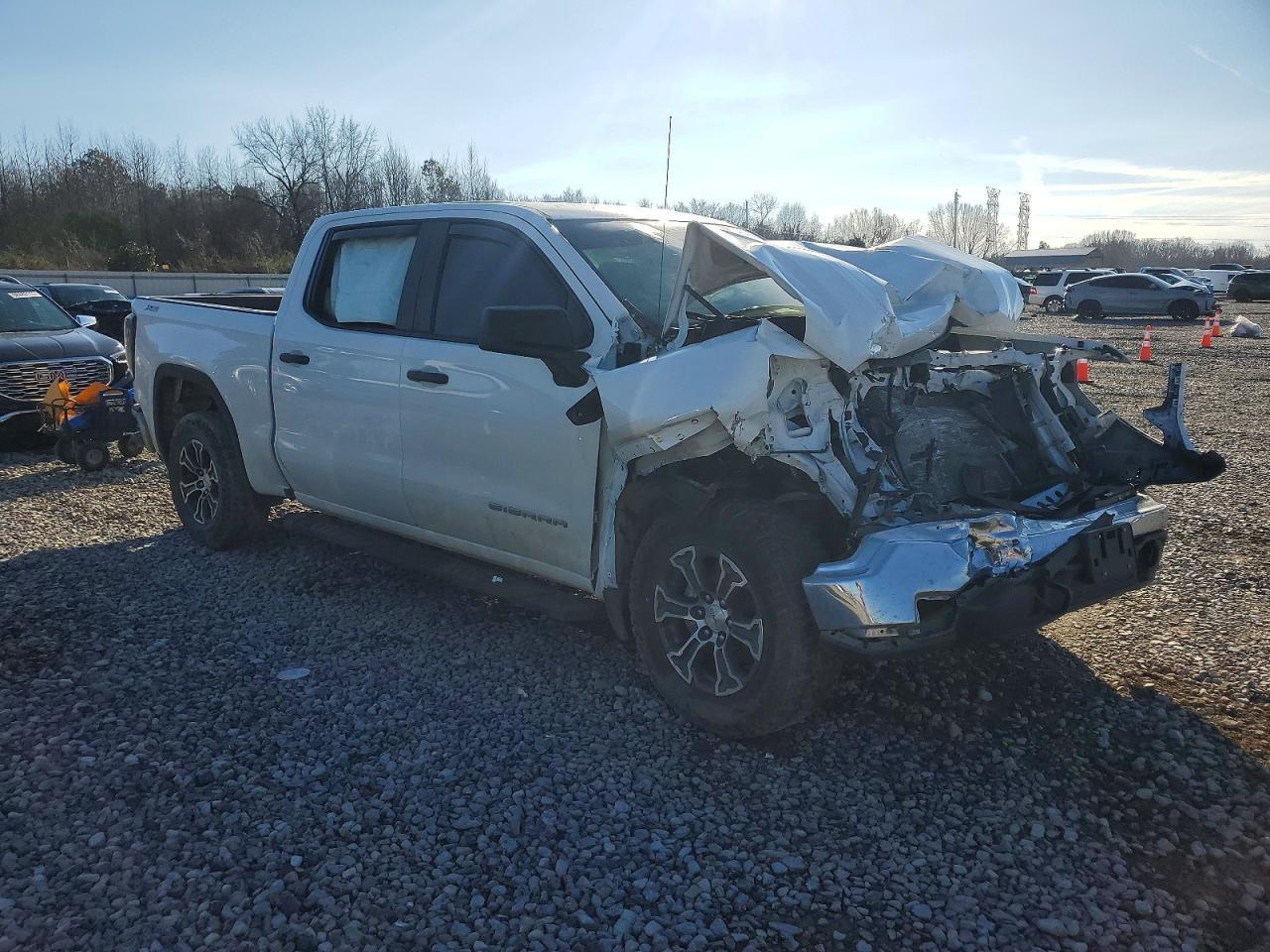 2023 GMC Sierra