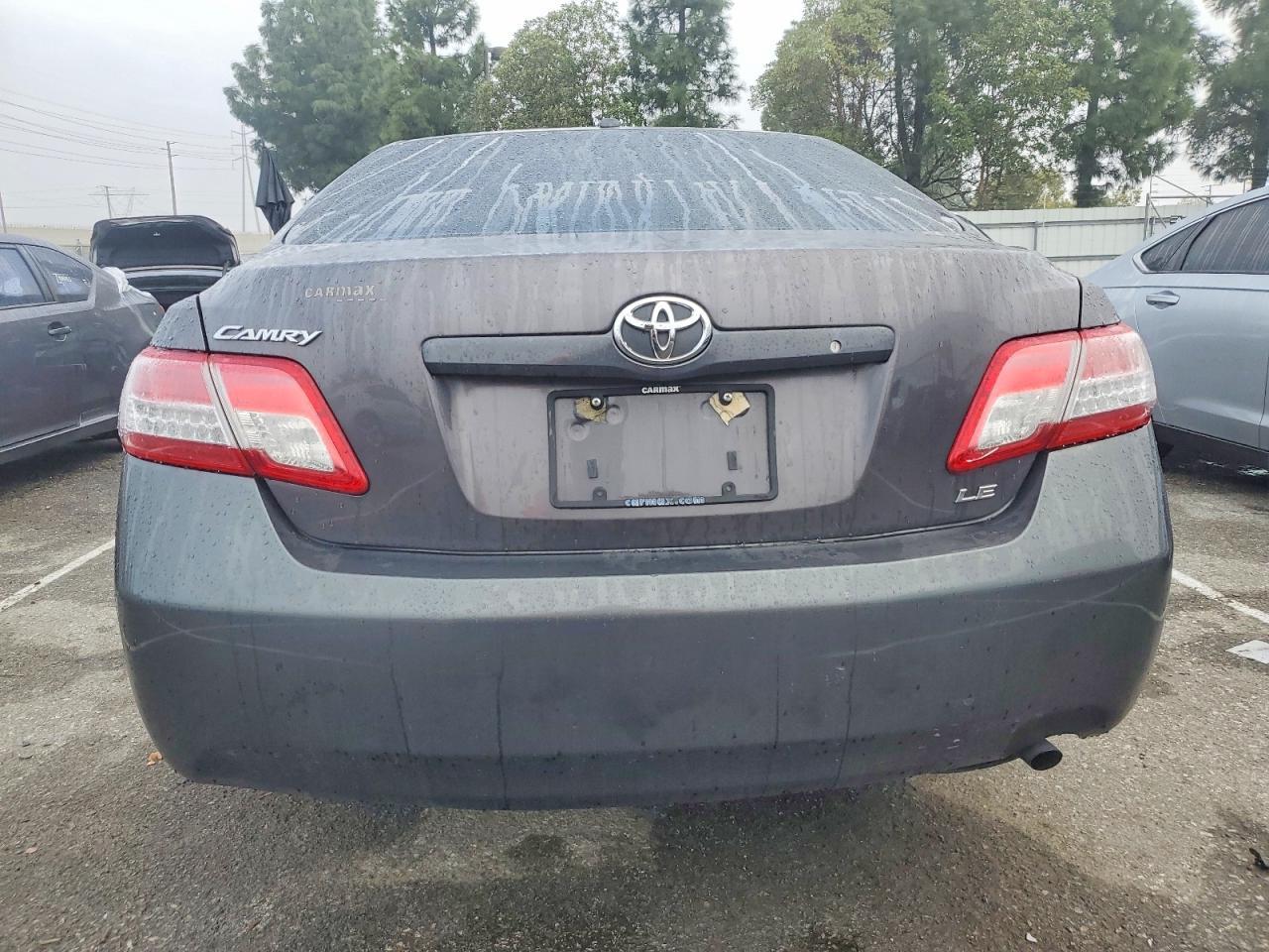 2011 TOYOTA CAMRY