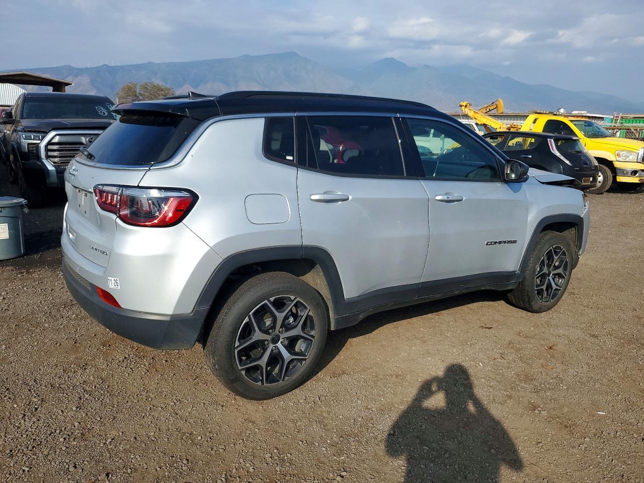 2025 JEEP Compass