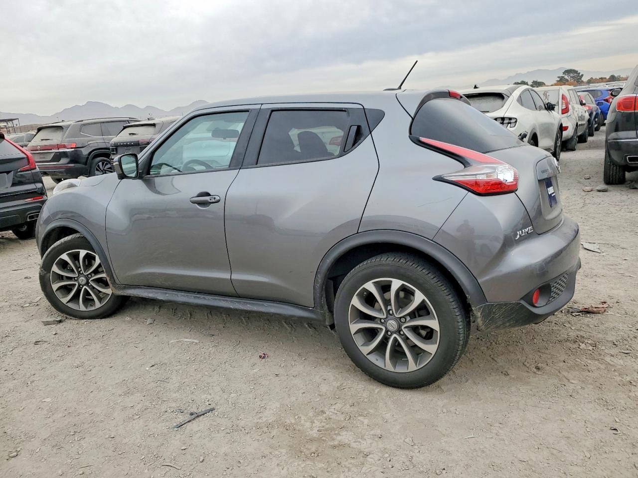 2017 NISSAN Juke