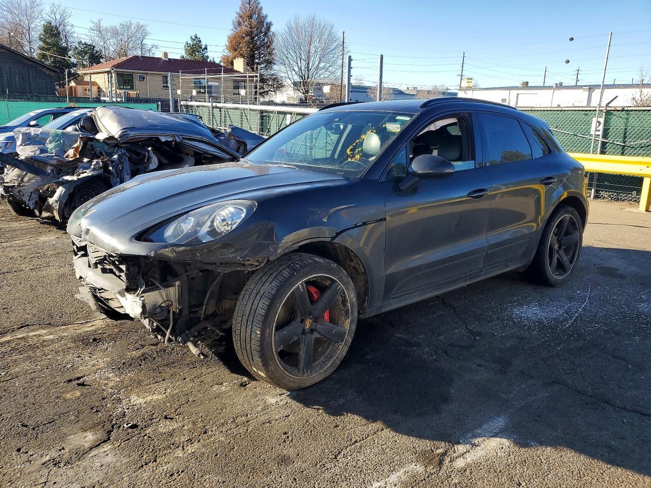 2018 PORSCHE Macan