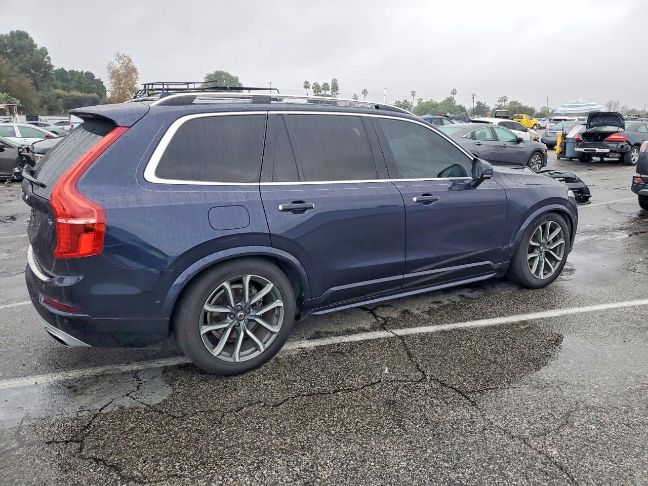 2019 VOLVO XC90