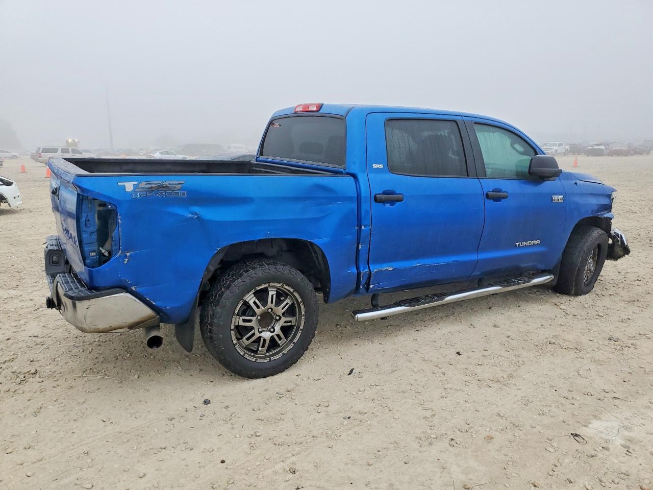 2016 TOYOTA TUNDRA