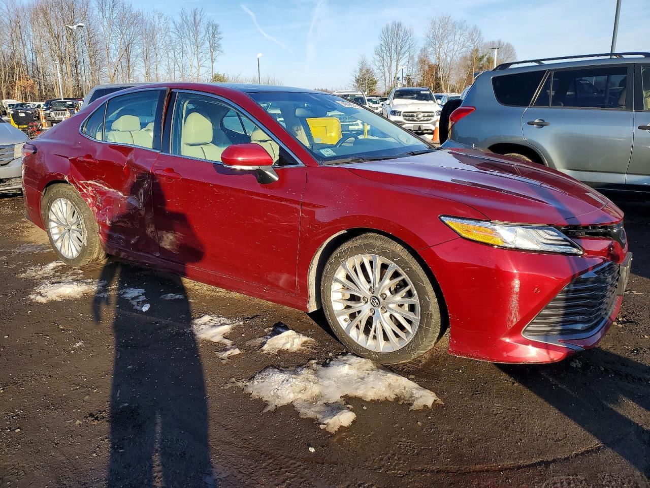 2018 TOYOTA CAMRY