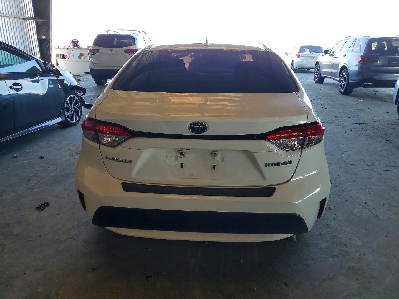 2021 TOYOTA COROLLA