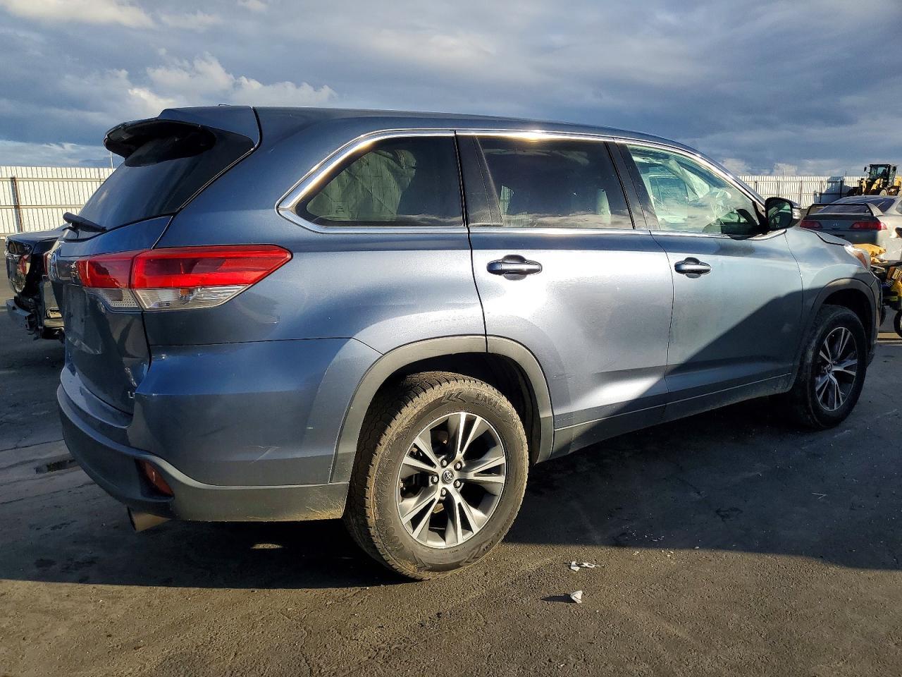 2019 TOYOTA HIGHLANDER