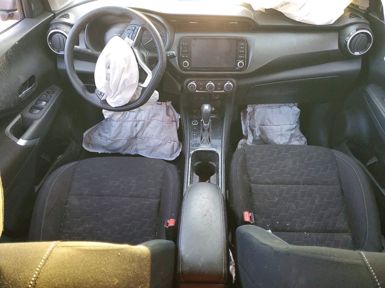 2024 NISSAN KICKS