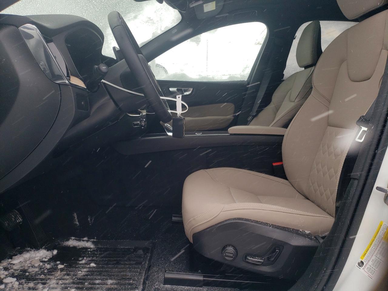 2026 VOLVO XC60
