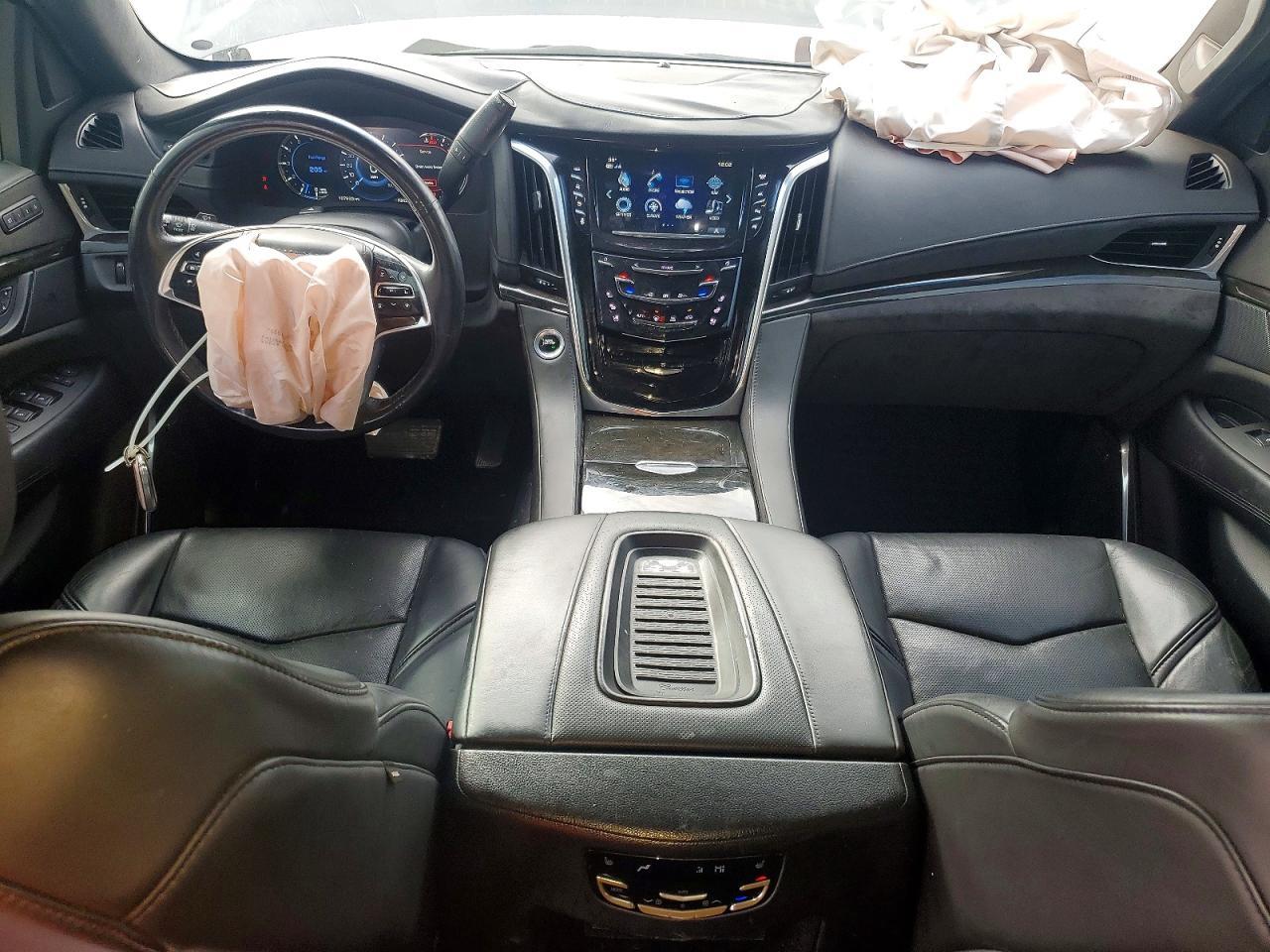 2018 CADILLAC ESCALADE
