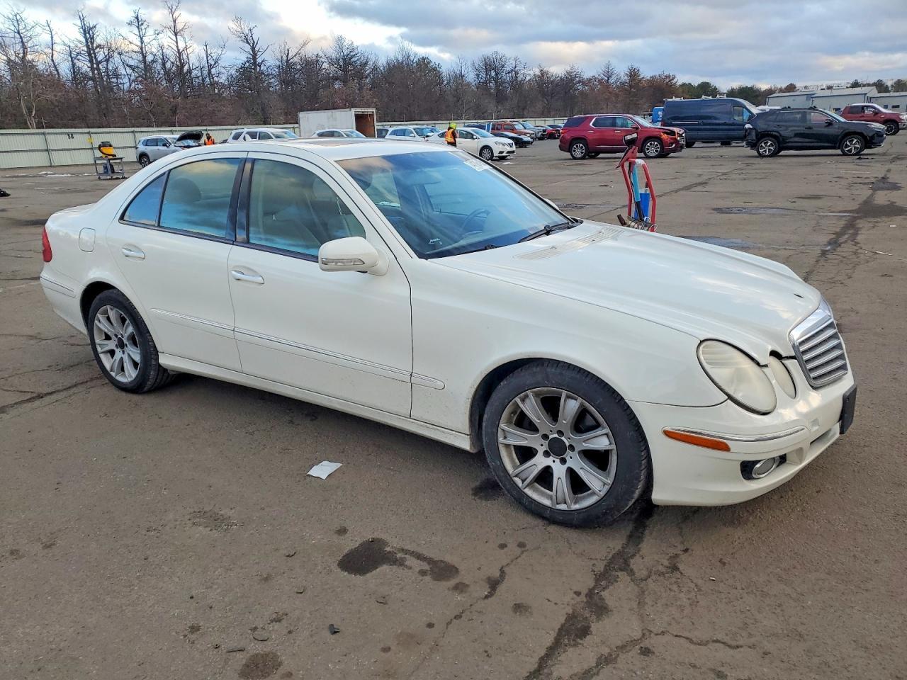 2009 MERCEDES-BENZ E-Class