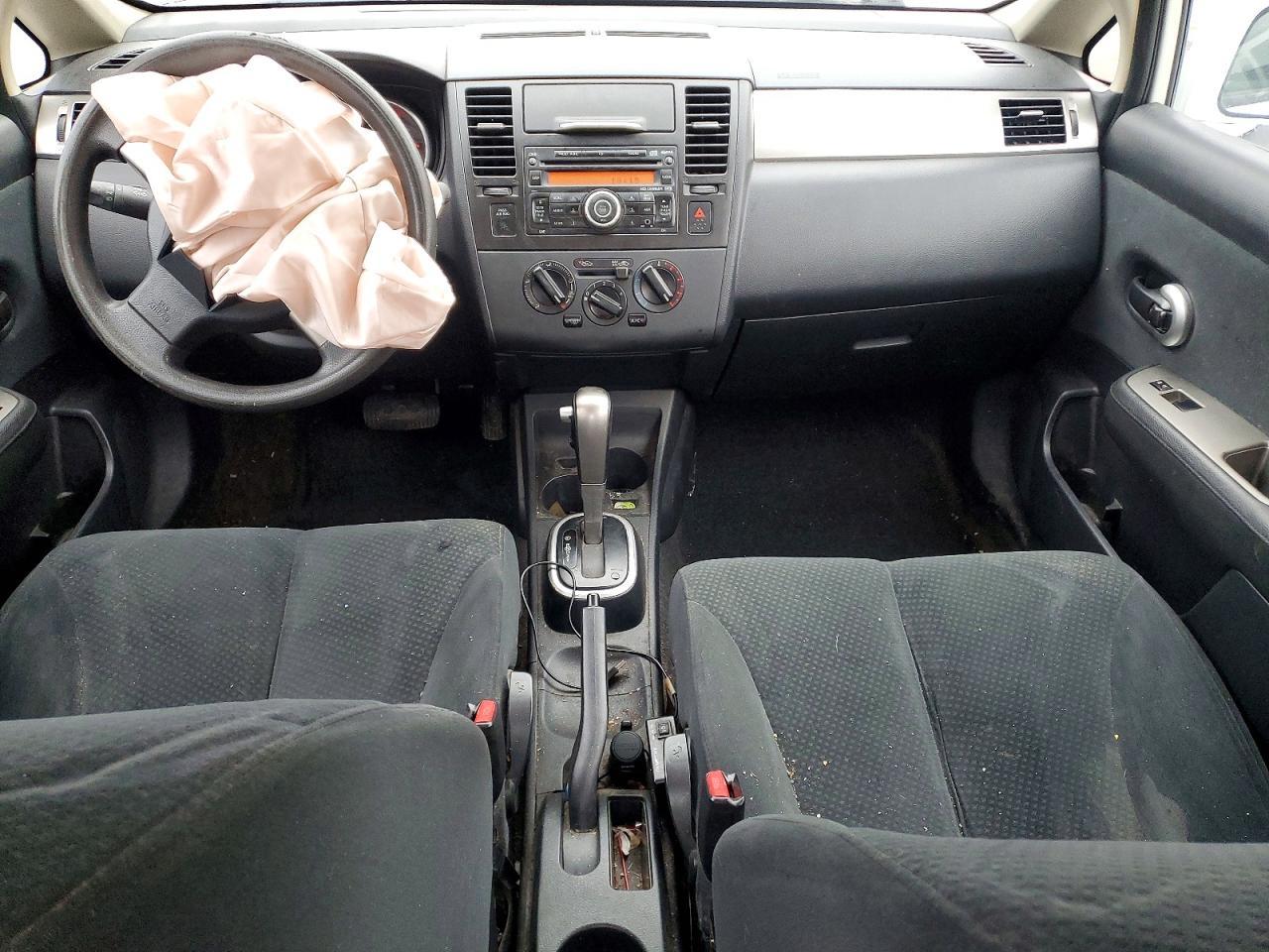2011 NISSAN VERSA
