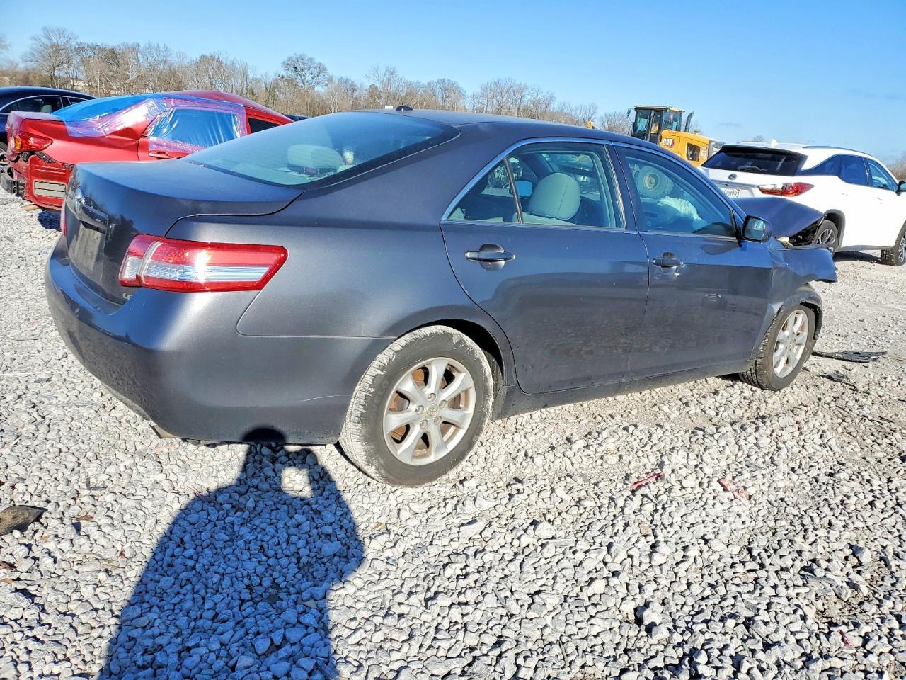 2011 TOYOTA CAMRY