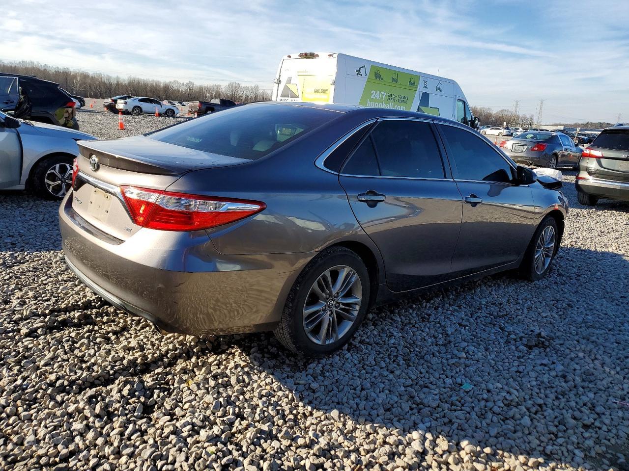 2015 TOYOTA CAMRY