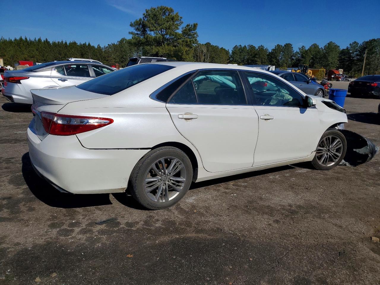 2017 TOYOTA CAMRY