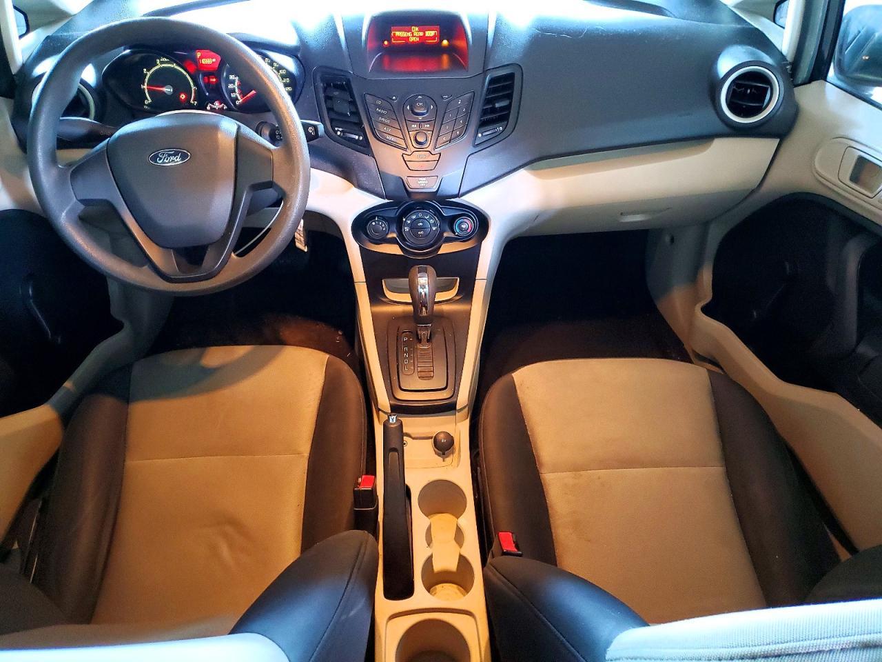 2011 FORD Fiesta