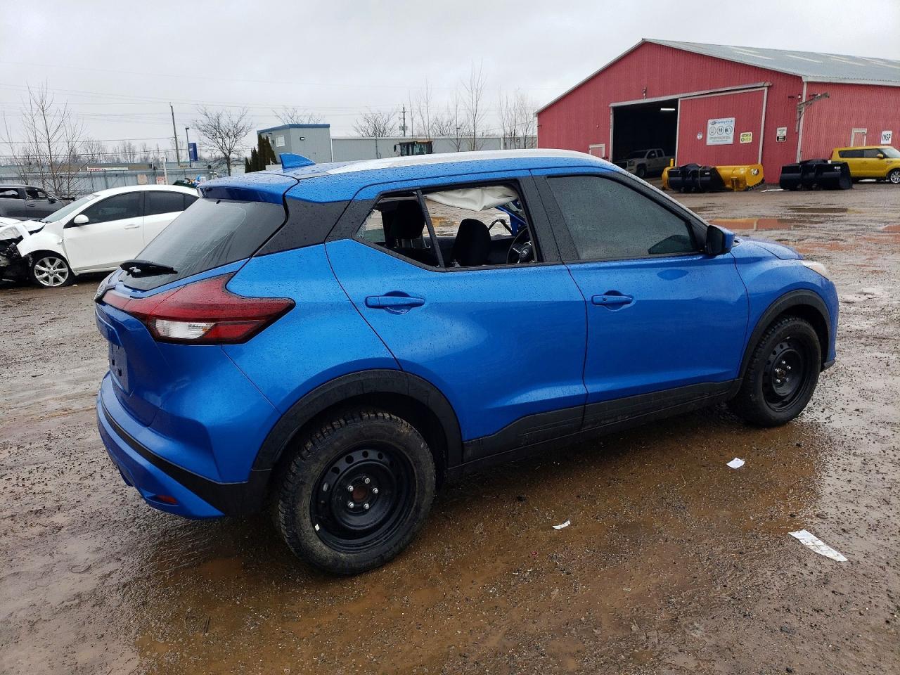 2025 NISSAN KICKS