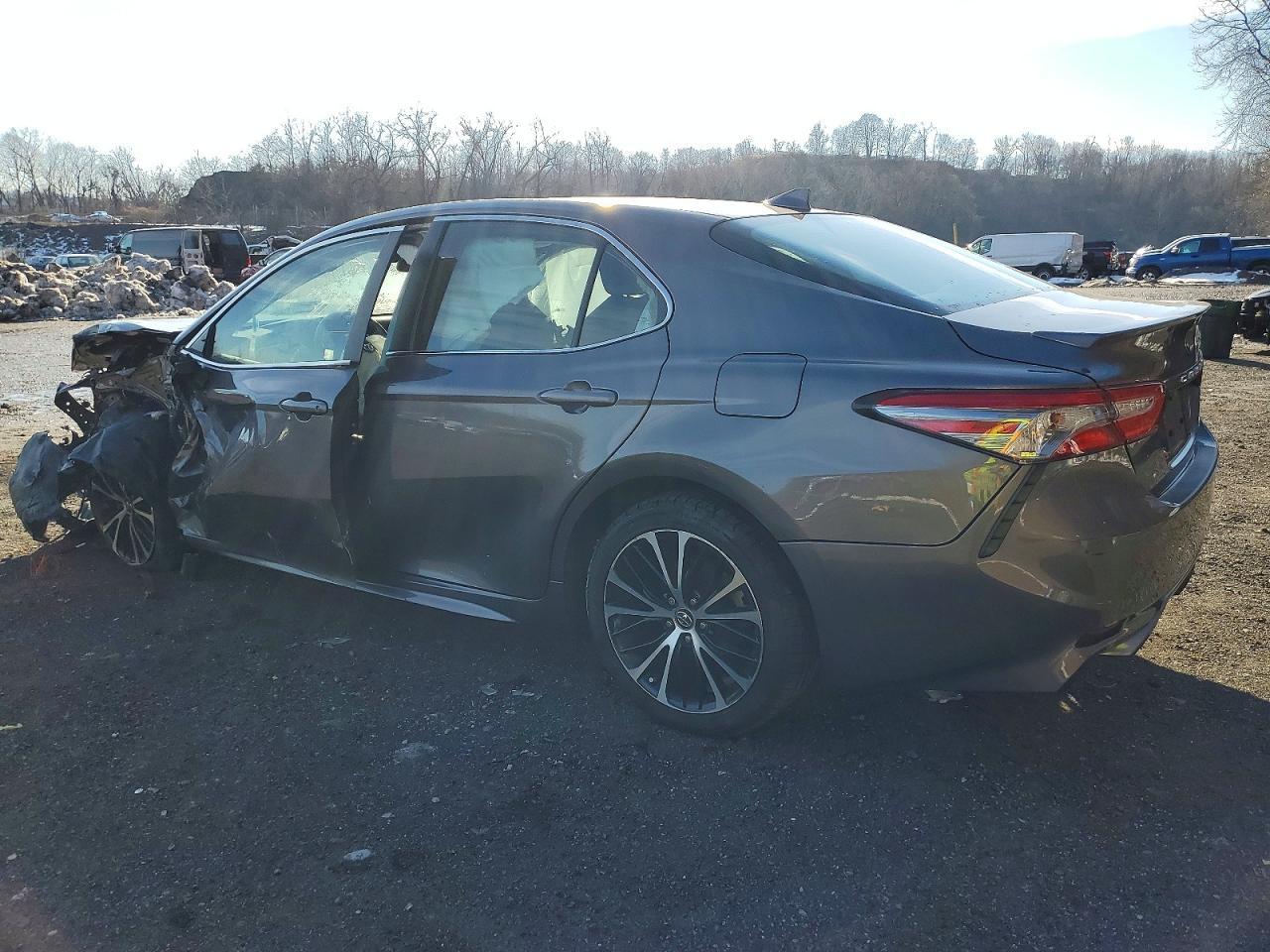 2019 TOYOTA CAMRY