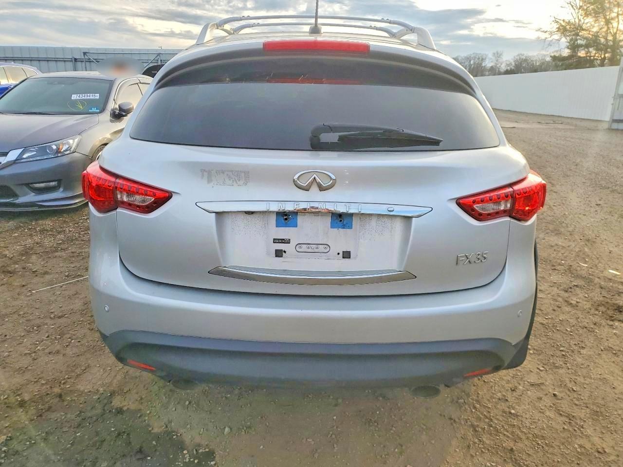 2010 INFINITI FX35