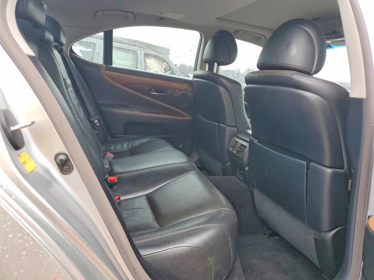2011 LEXUS LS 460