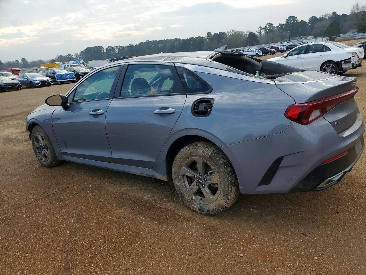 2022 KIA K5