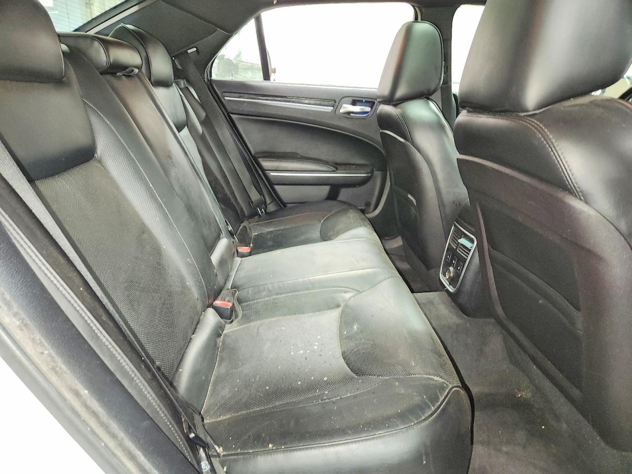 2011 CHRYSLER 300