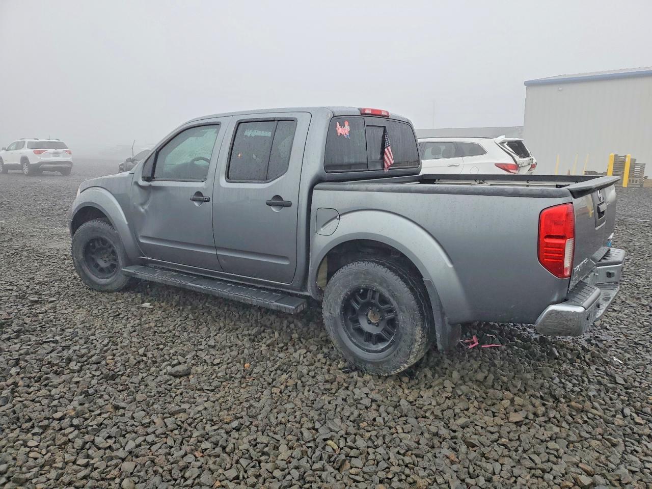 2017 NISSAN Frontier