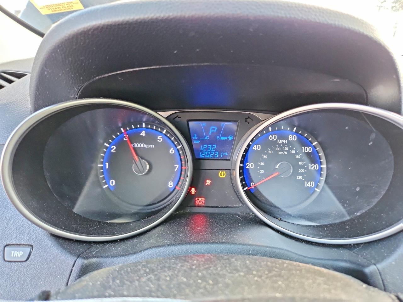 2010 HYUNDAI TUCSON