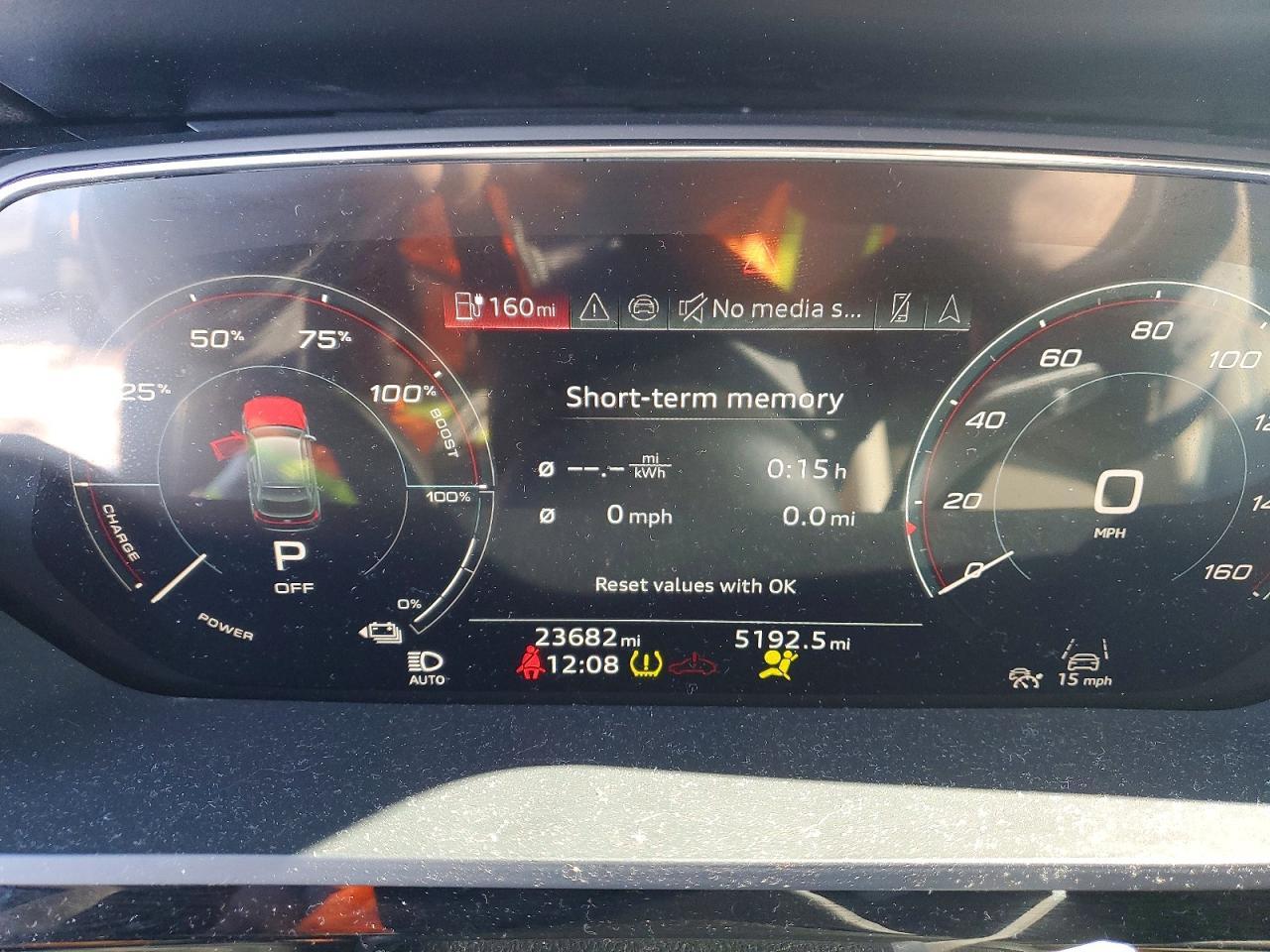 2024 AUDI Q8