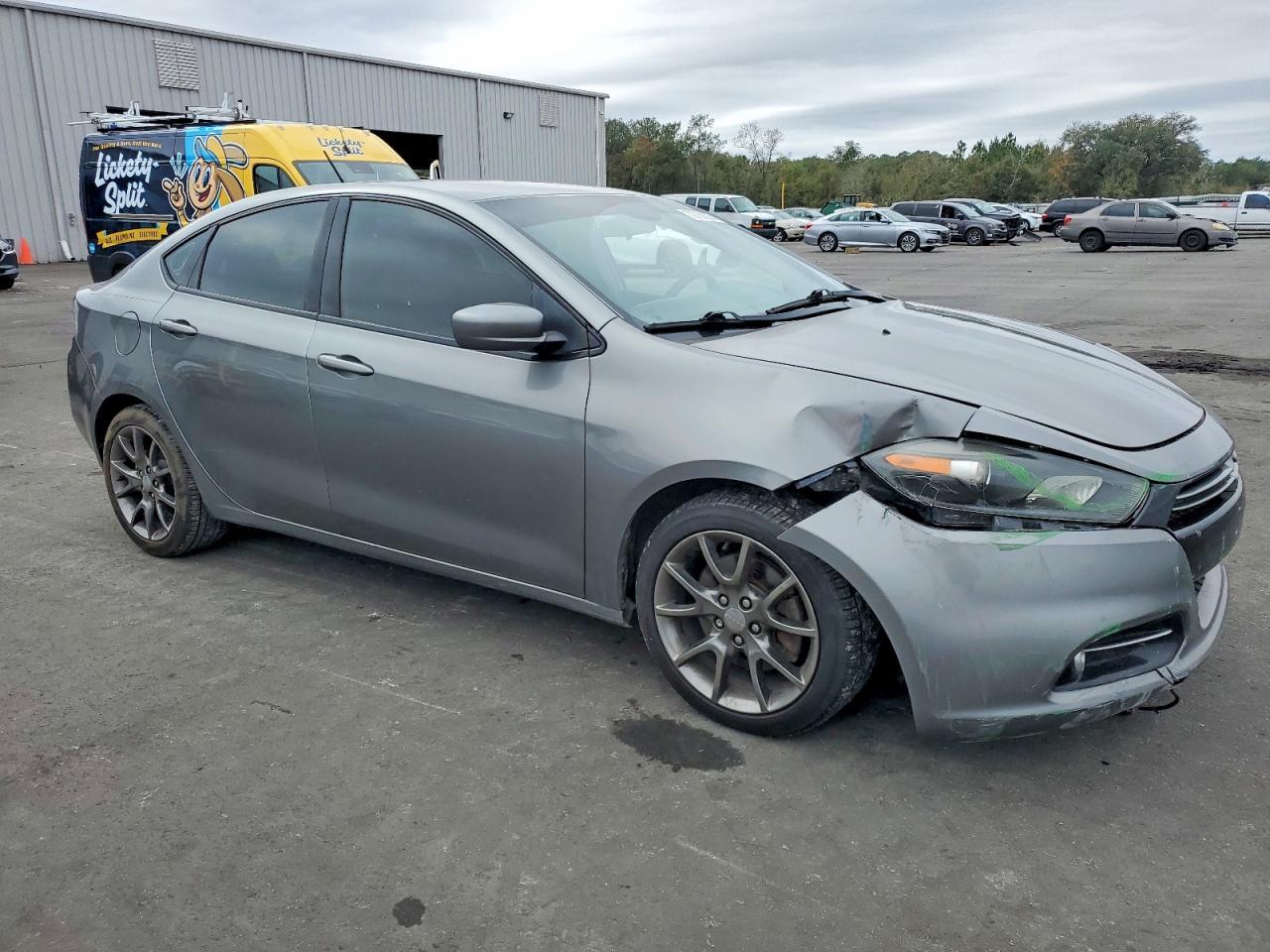2013 DODGE Dart