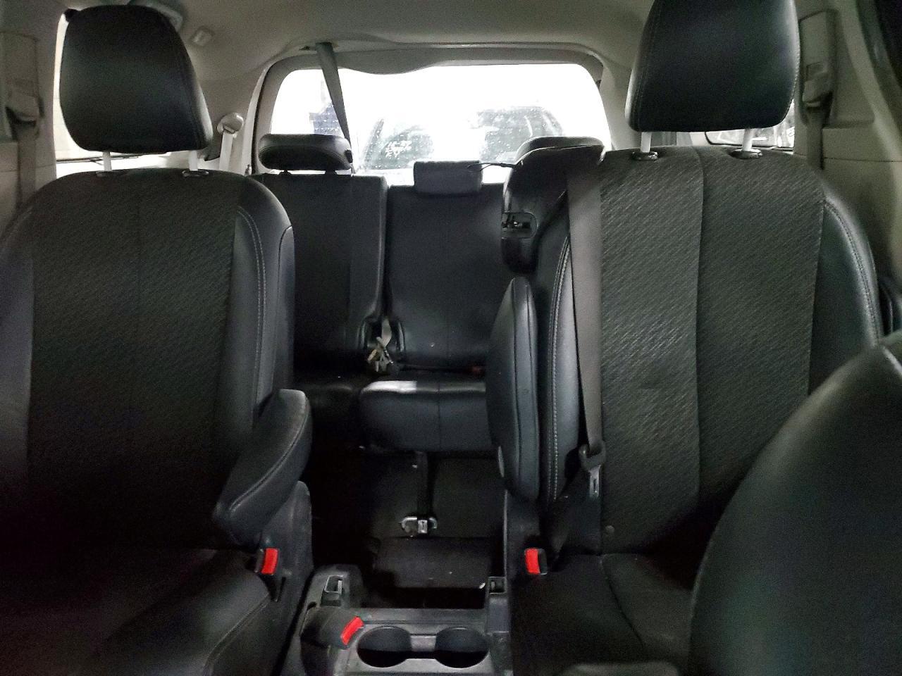 2013 TOYOTA SIENNA