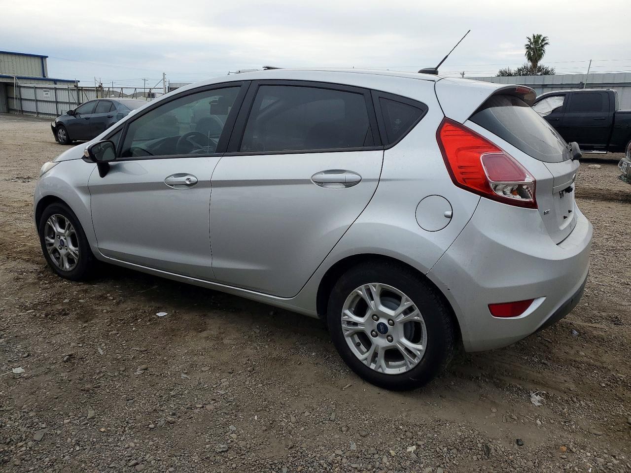 2016 FORD Fiesta