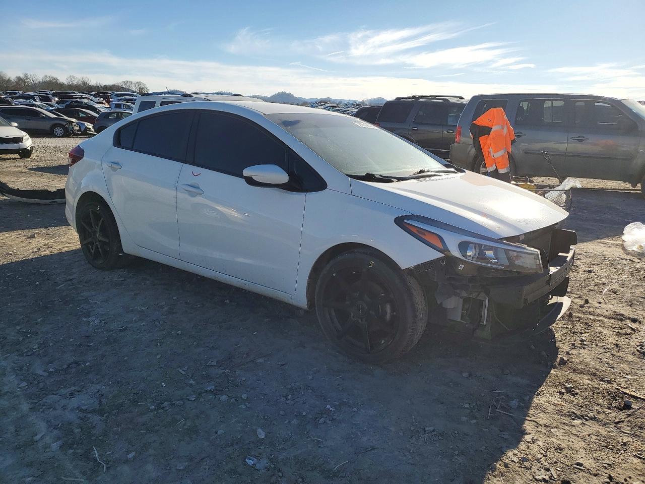2017 KIA FORTE