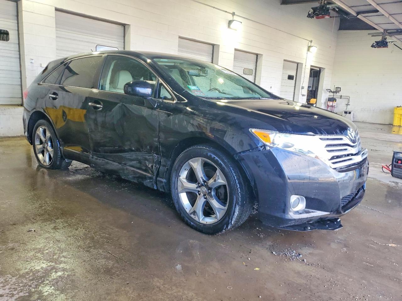2011 TOYOTA VENZA