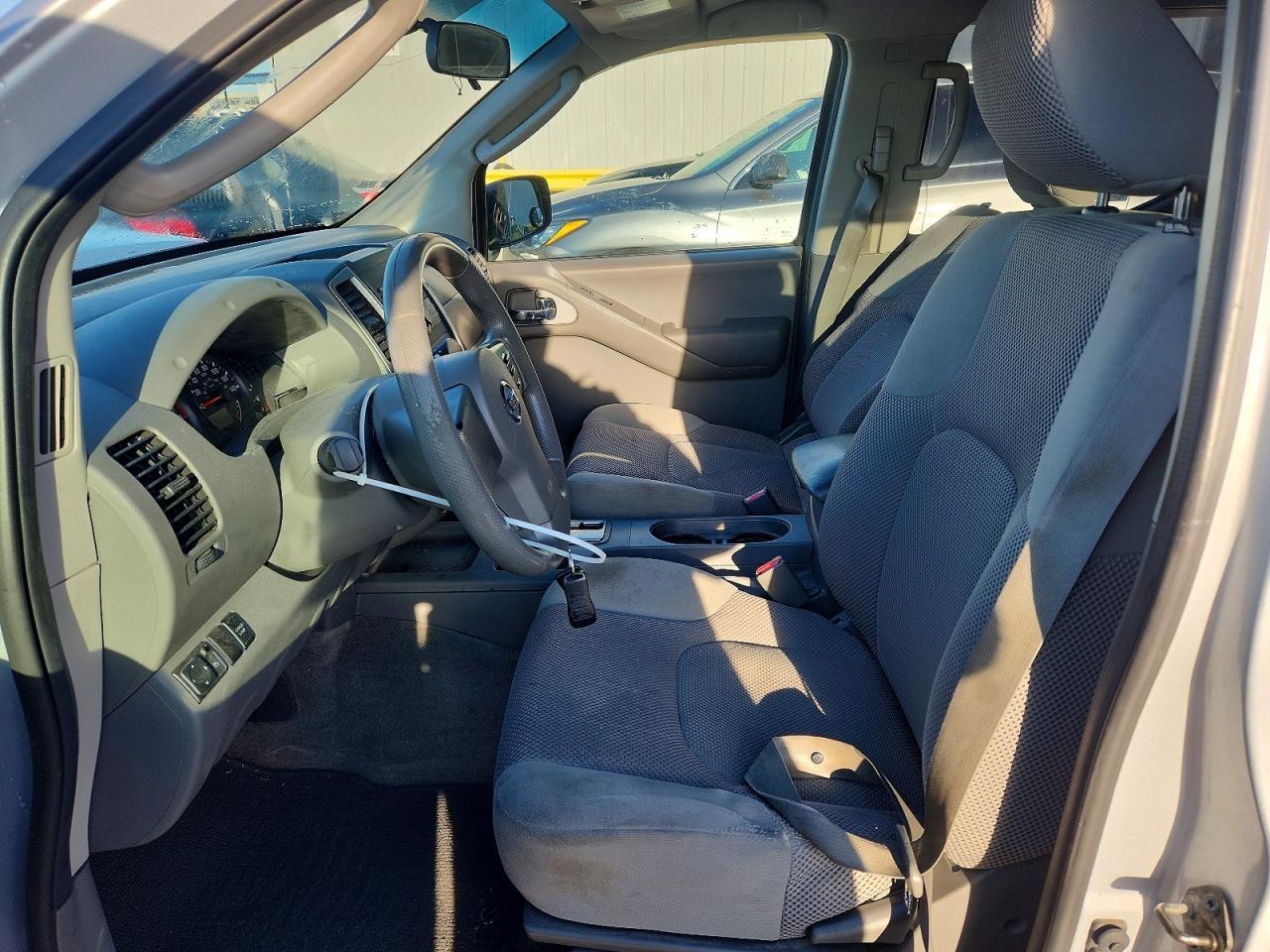 2011 NISSAN Frontier