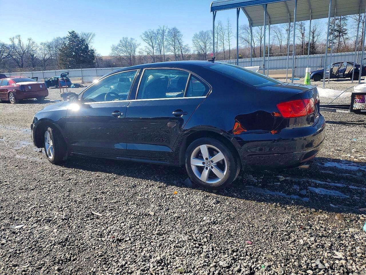 2011 VOLKSWAGEN JETTA