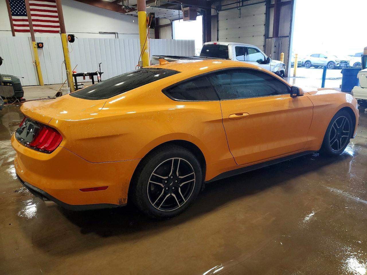 2022 FORD MUSTANG