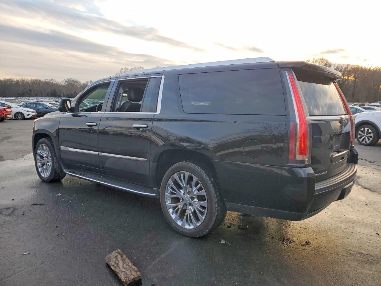 2018 CADILLAC Escalade ESV