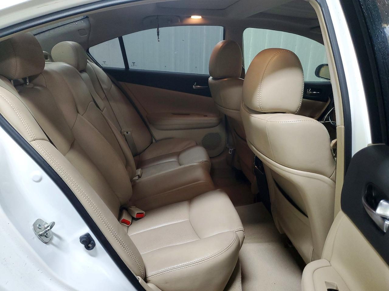 2012 NISSAN Maxima