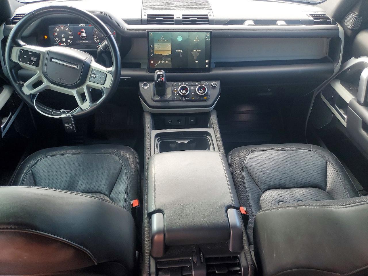 2022 LAND ROVER Defender
