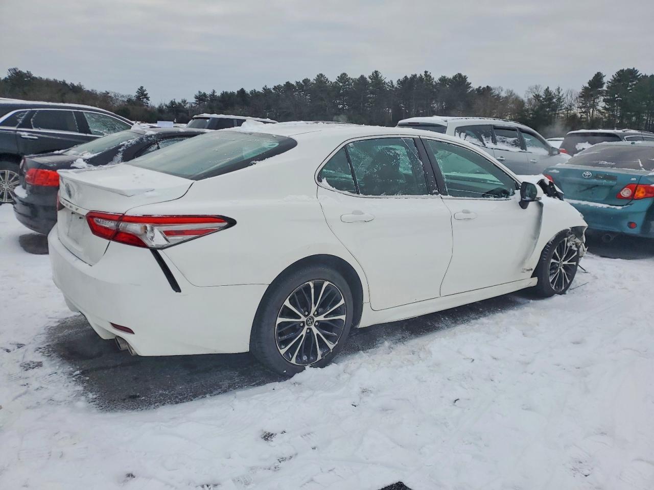 2018 TOYOTA CAMRY