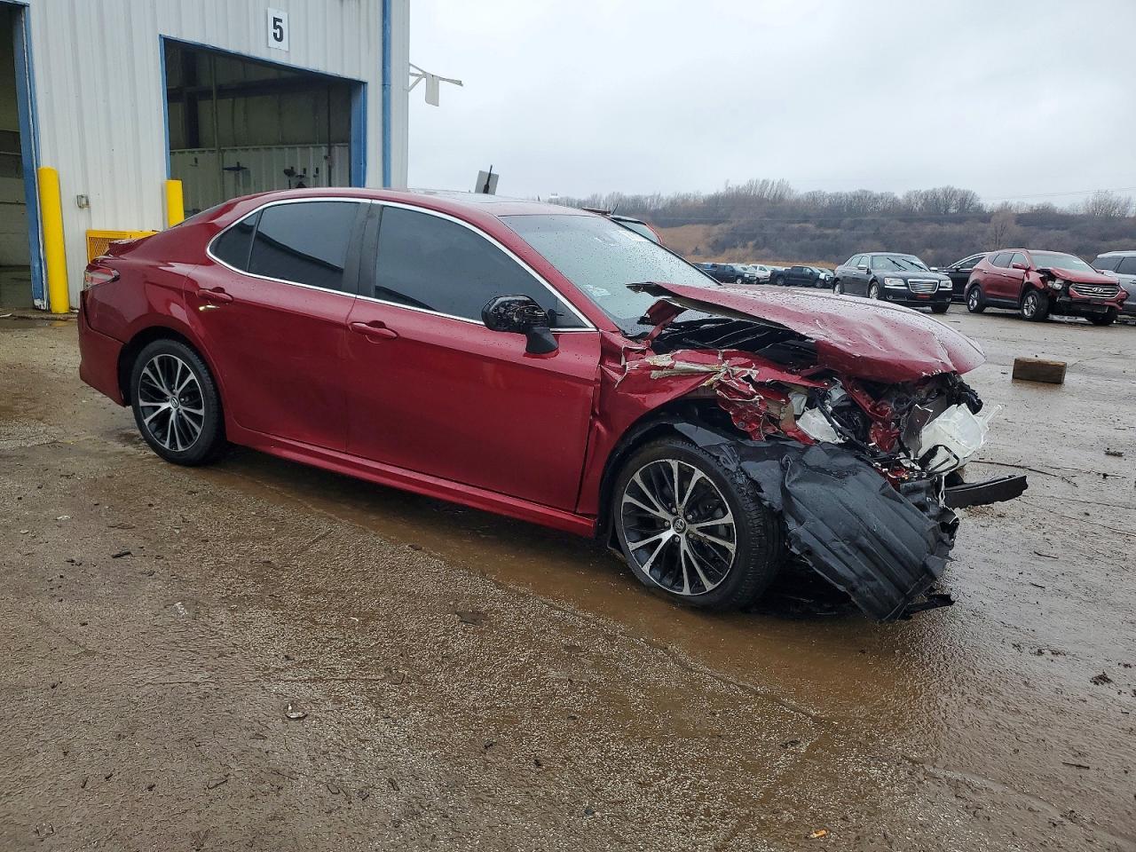 2018 TOYOTA CAMRY