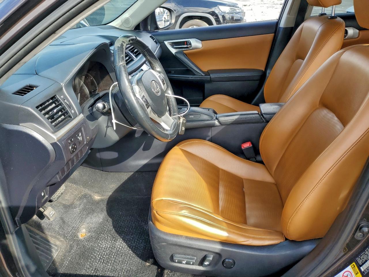 2013 LEXUS CT 200