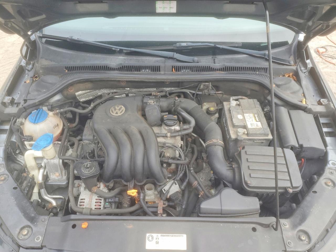 2012 VOLKSWAGEN JETTA