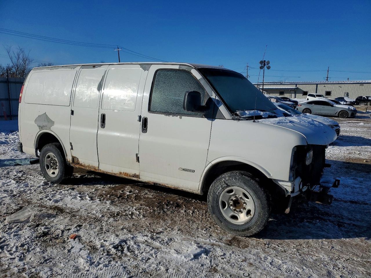 2004 CHEVROLET EXPRESS 2500