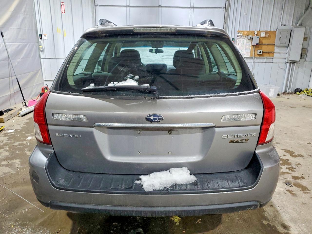 2008 SUBARU Outback