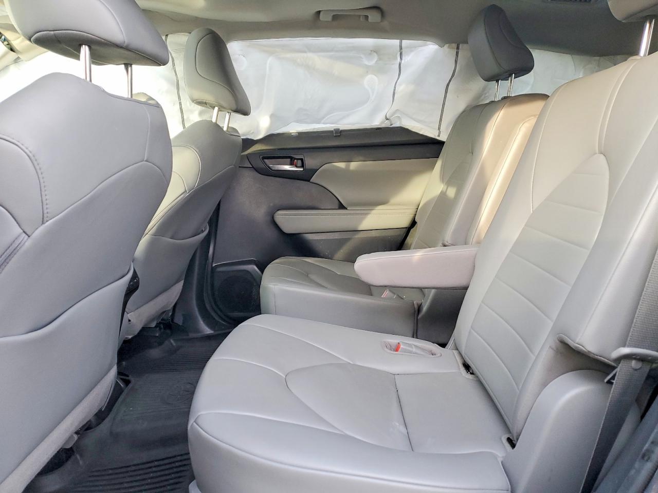 2020 TOYOTA HIGHLANDER