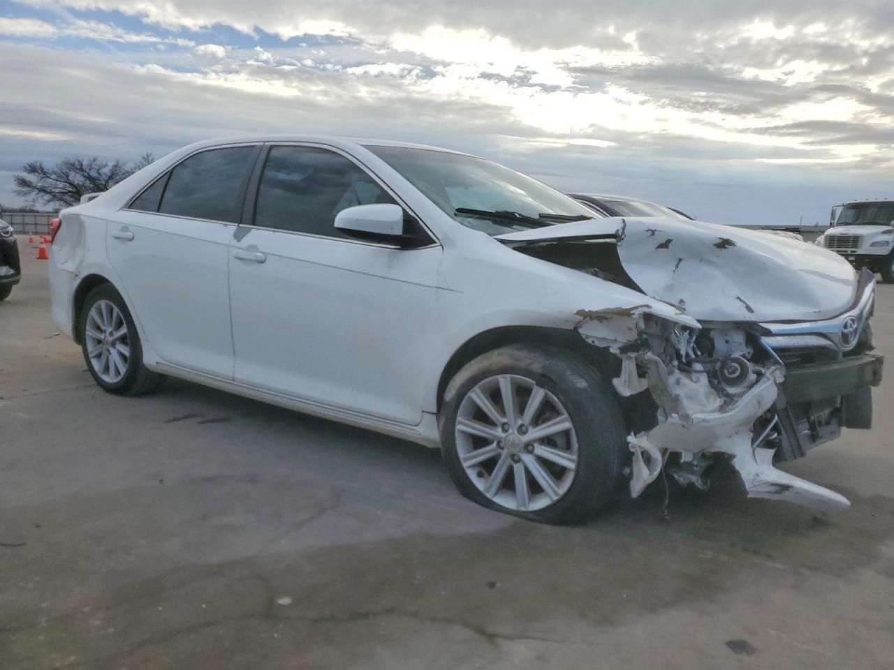 2014 TOYOTA CAMRY