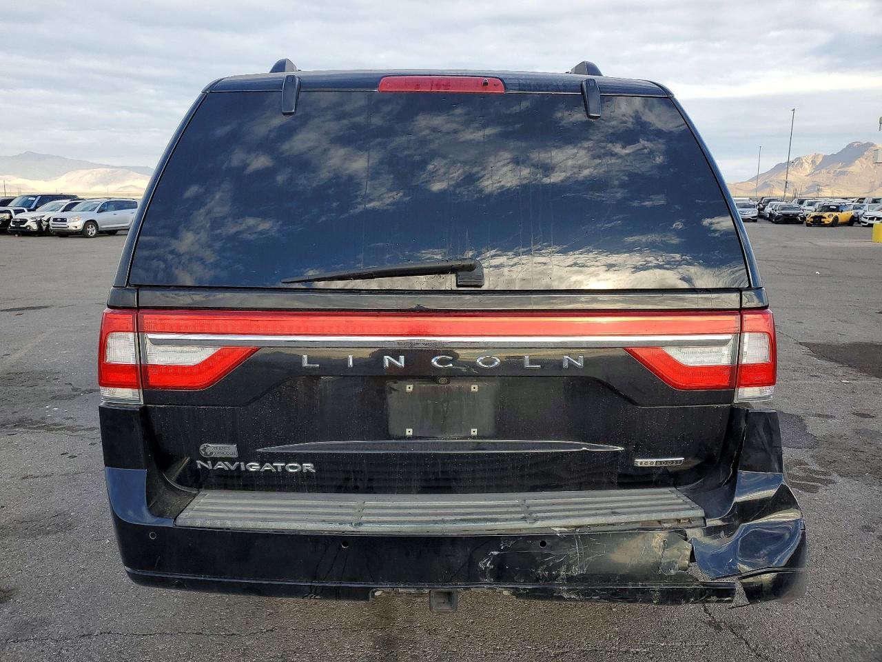 2016 LINCOLN Navigator